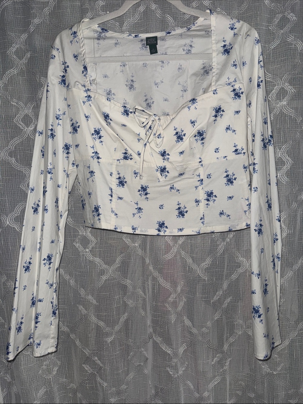 Floral long sleeve crop top